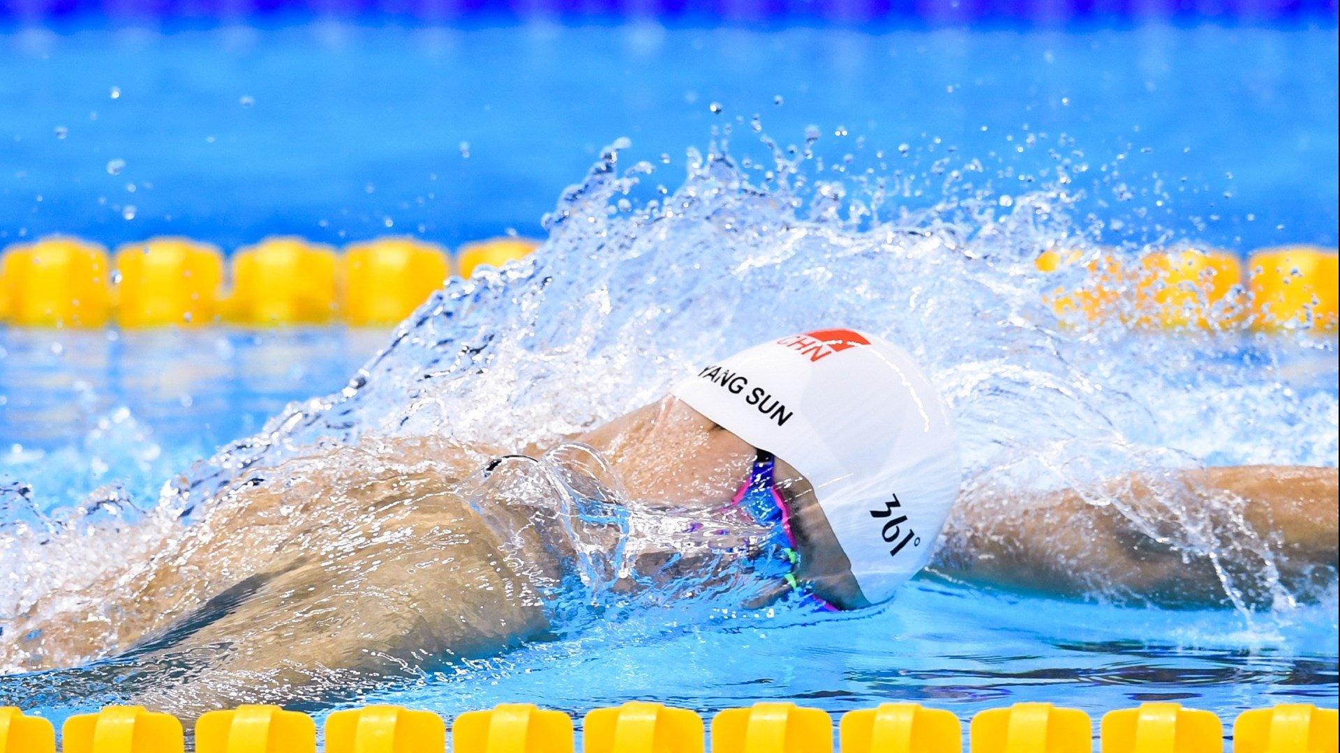 2018年西部决赛：库里在关键时刻连续远投六连中，帮助勇士逆转及时追平对手