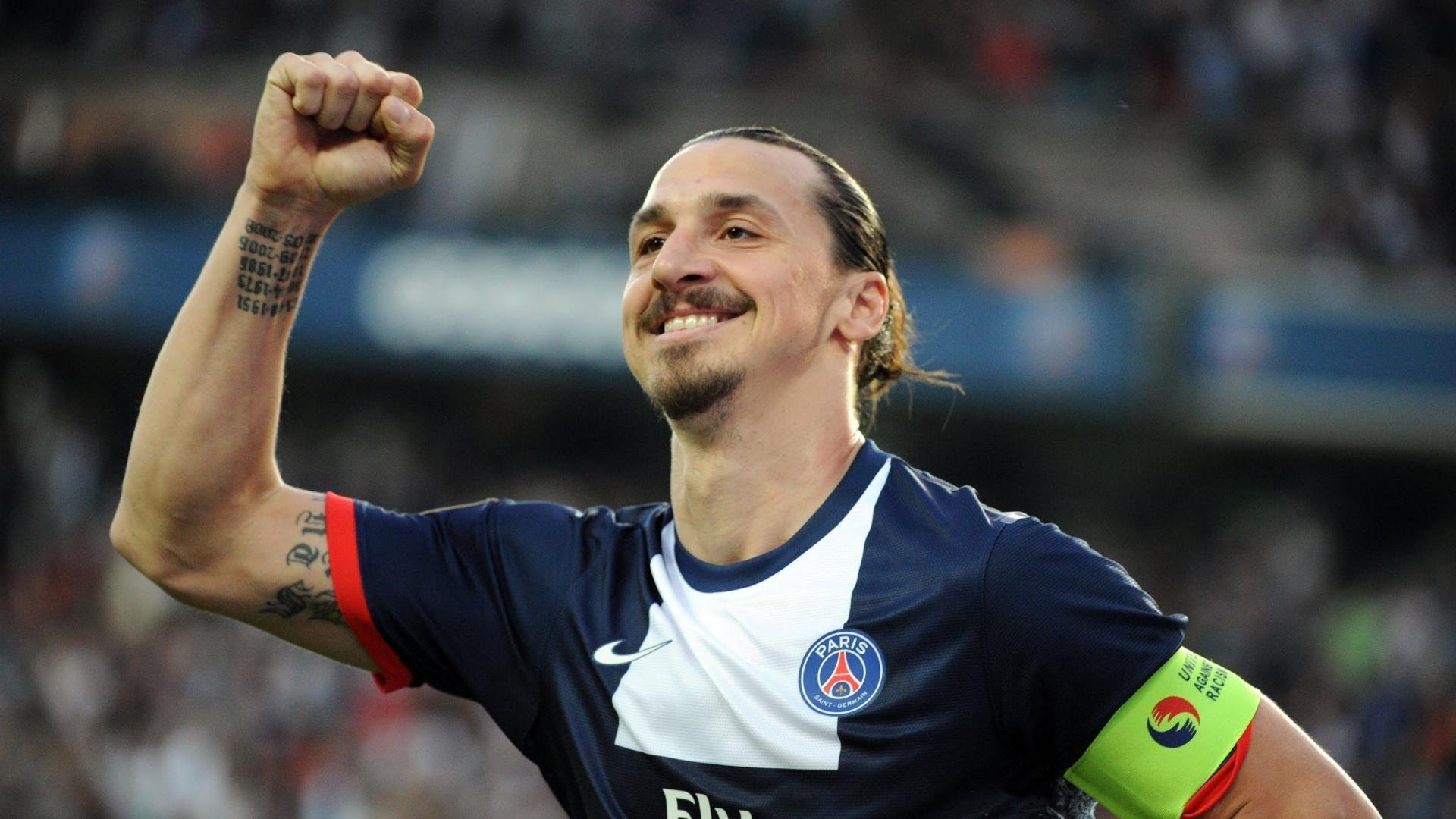 _酷炫光影漂移车：夜晚中的极致速度感_，光源漂移